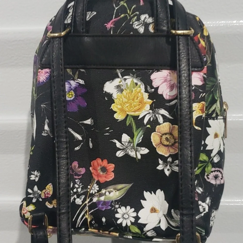 Mini backpack butterfly and flower design‎